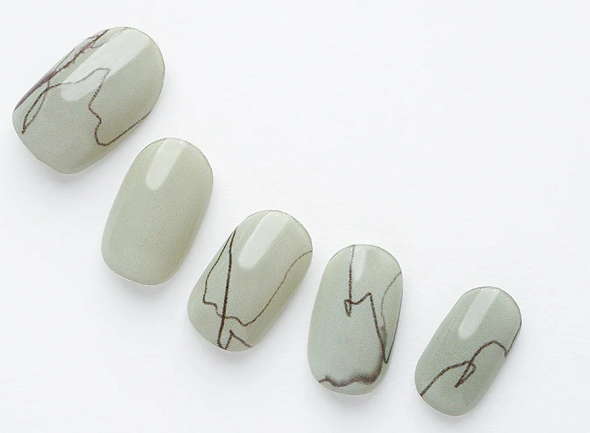 7 Nana Raw Gel Nails