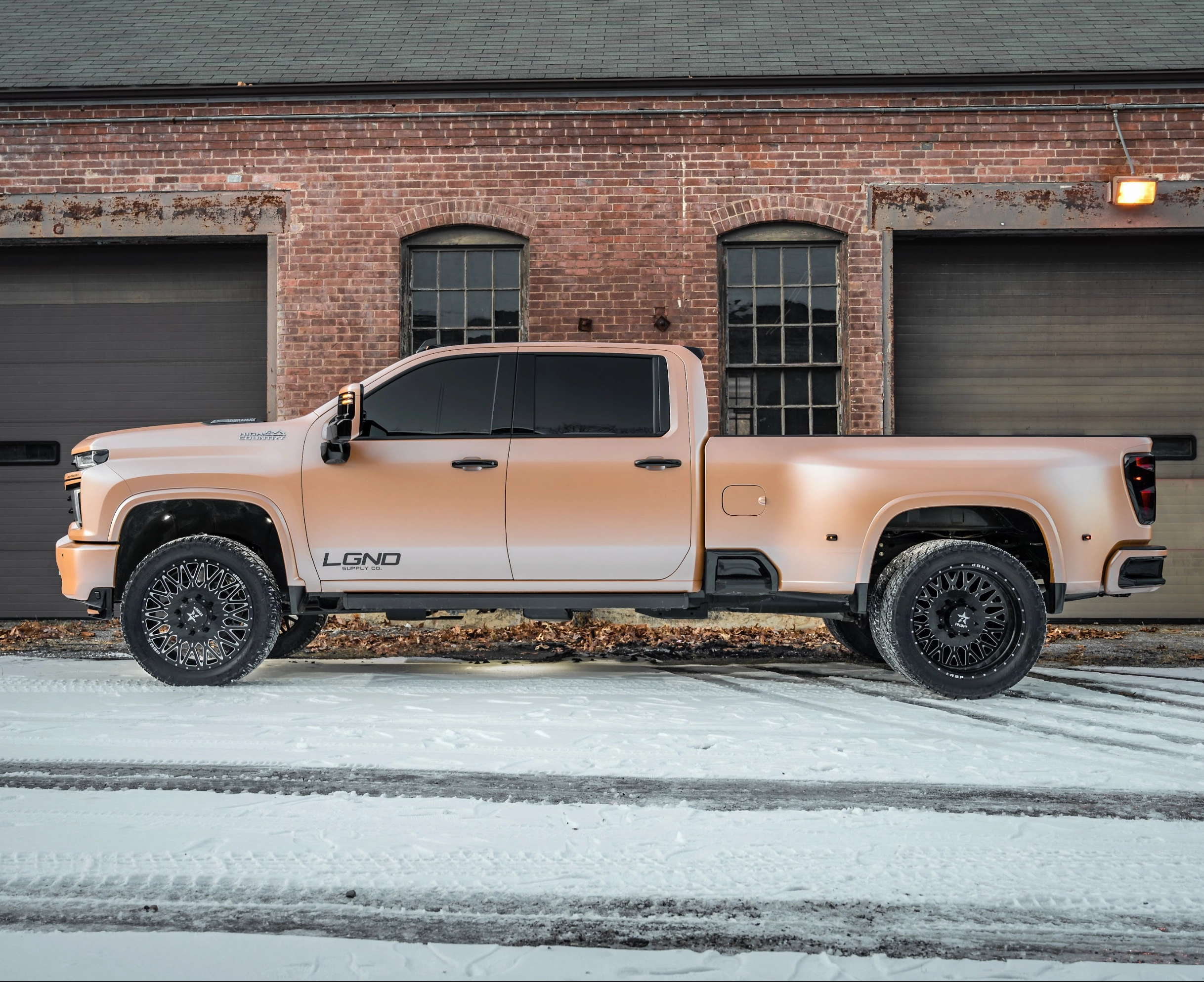 Cognito 3-Inch Premier Leveling Kit With Fox PSRR 2.0 Shocks For 20-25 Silverado/Sierra 2500/3500 2WD/4WD