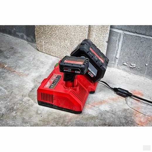 Milwaukee M18™ & M12™ Super Charger (48-59-1811)