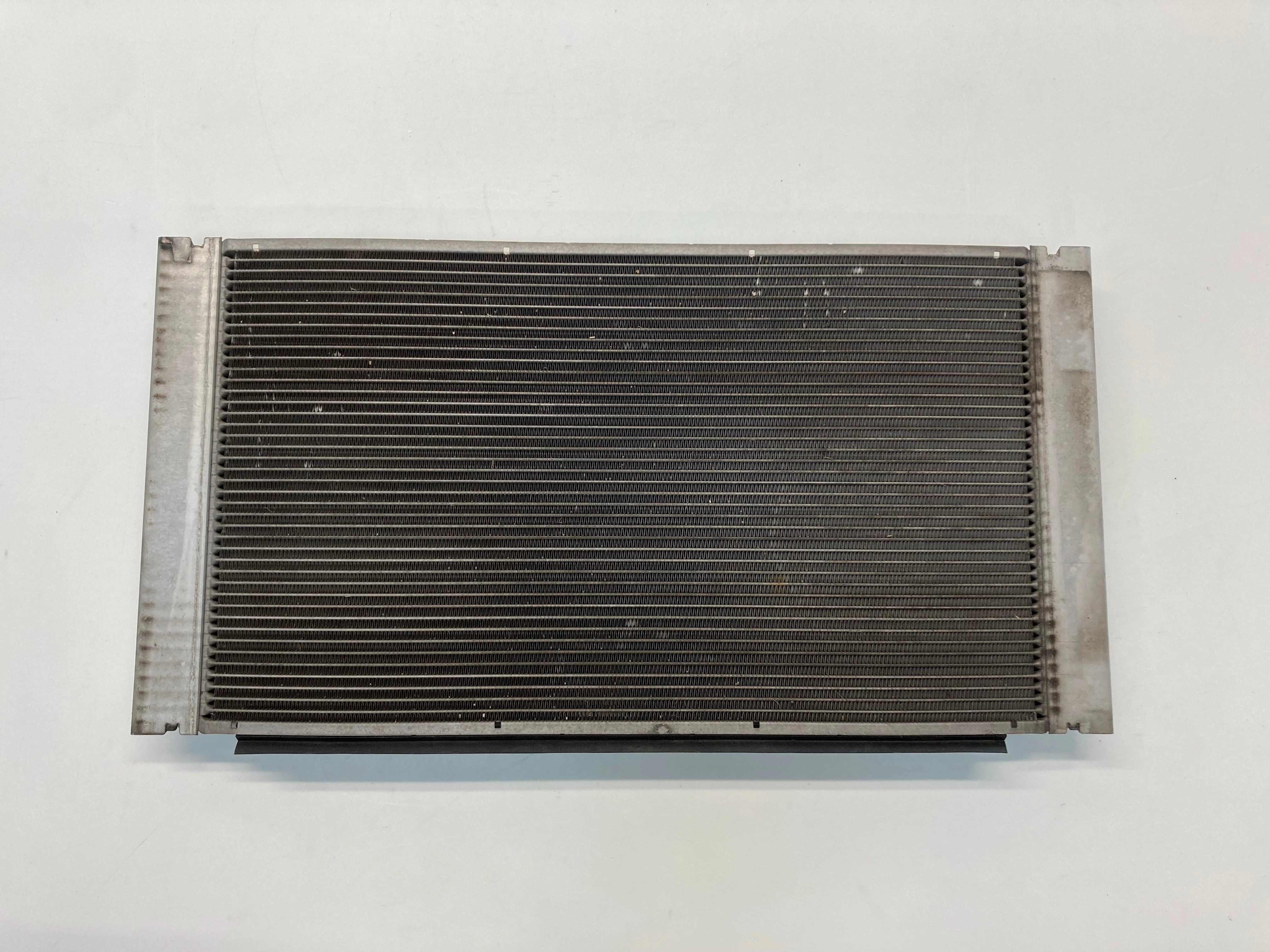 Mini Cooper S JCW Radiator Manual Trans OEM 17112751275 07-16 R5x R6x