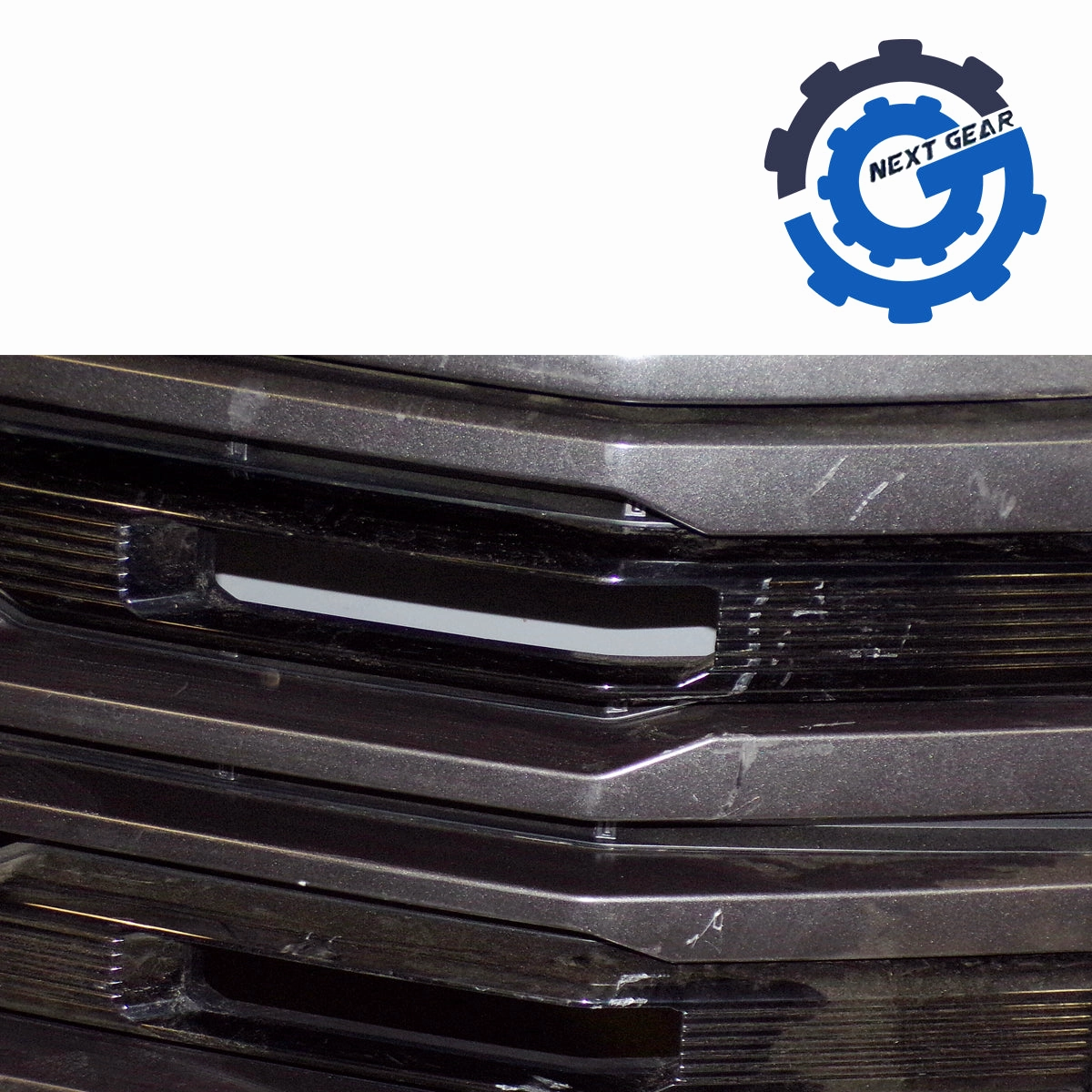 New OEM GM Grille Assembly Chrome No Emblem 2022-23 GMC Sierra 1500 AT4 84878064