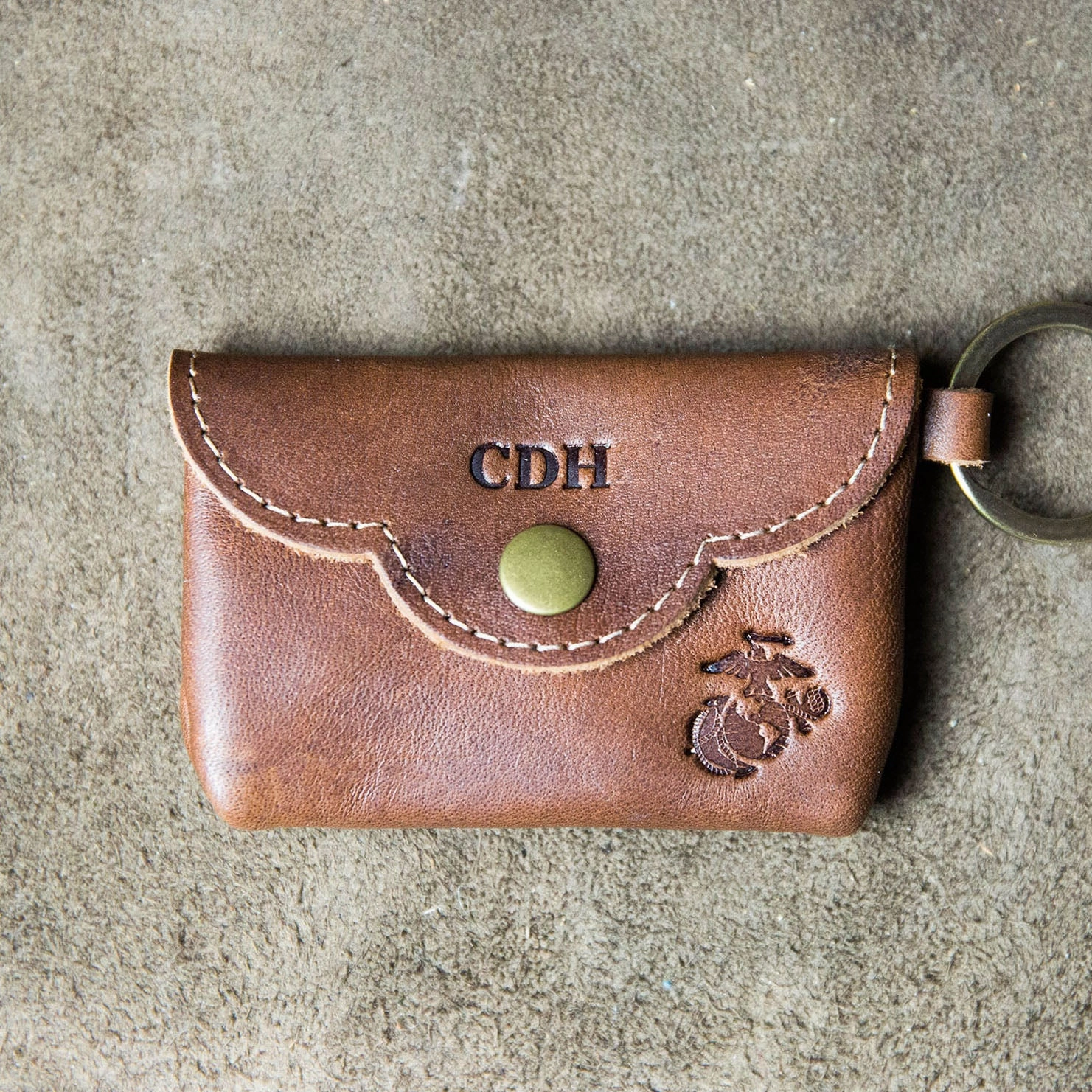 The Officially Licensed Marine Corps Rosie Fine Leather Scallop Keychain Wallet
